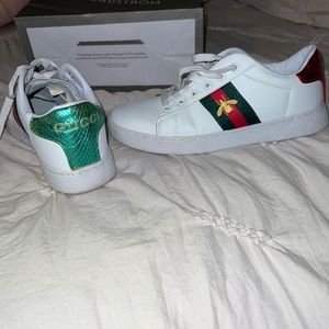 White Gucci tennis good condition